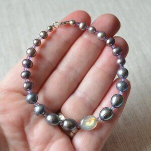 Peacock Pearl Bracelet with Labradorite - Handmade